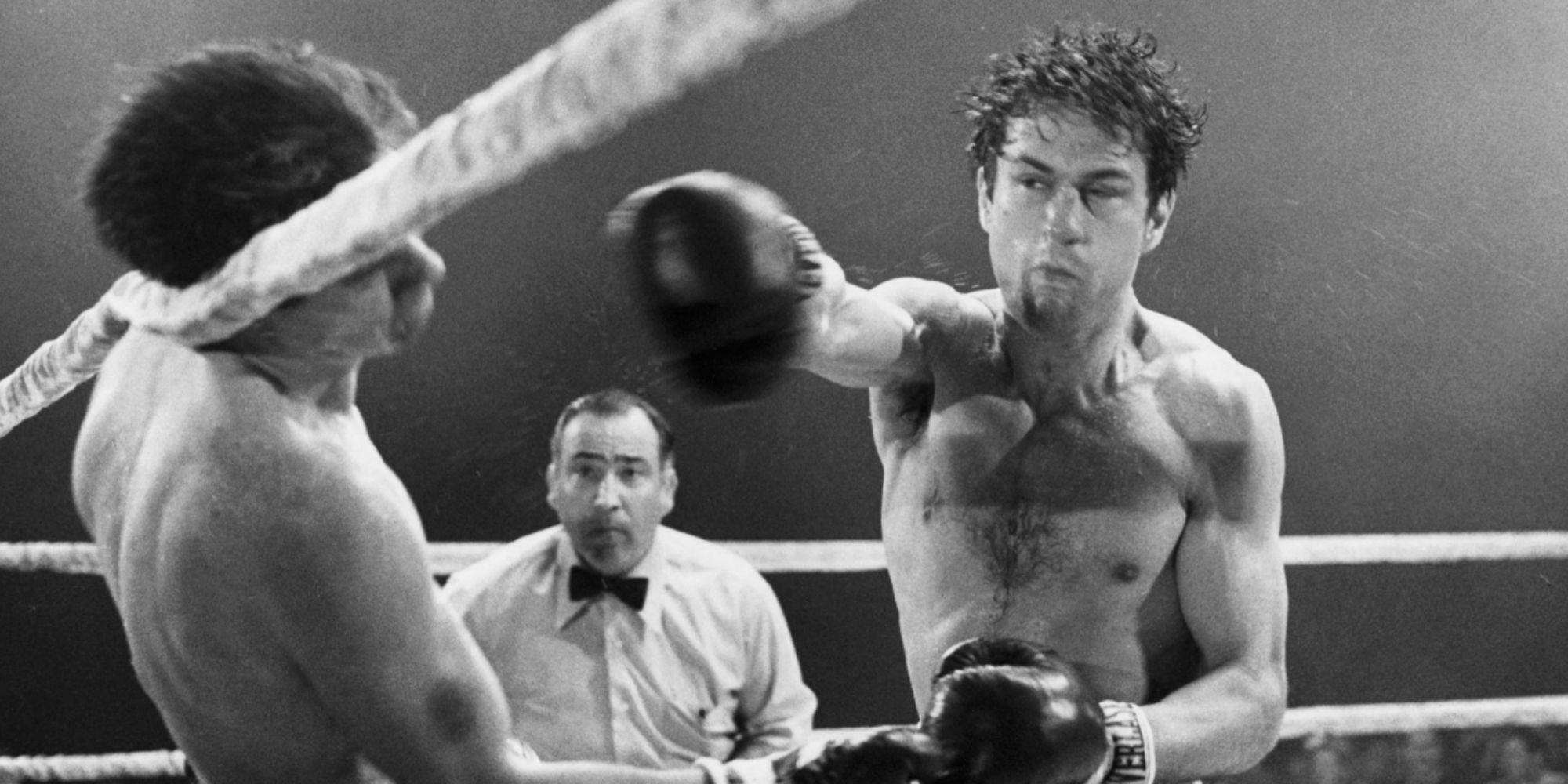 Robert De Niro peleando en el ring en Toro Salvaje (1980)