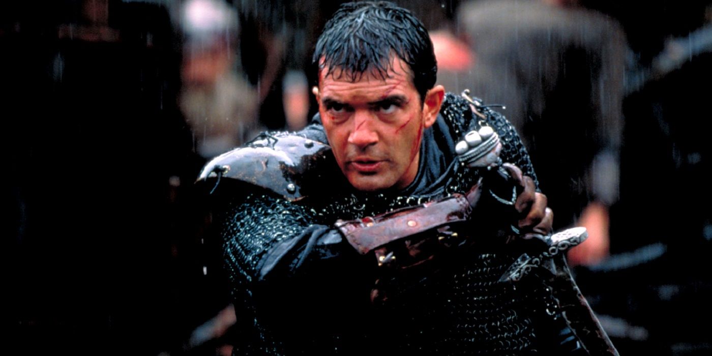Antonio Banderas wearing armor in The 13th Warrior