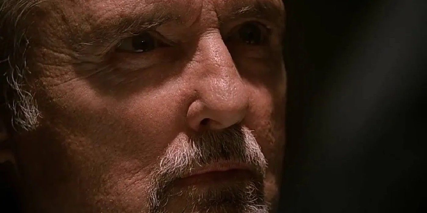 Dennis Hopper luce aterrador como Victor Drazen en 24