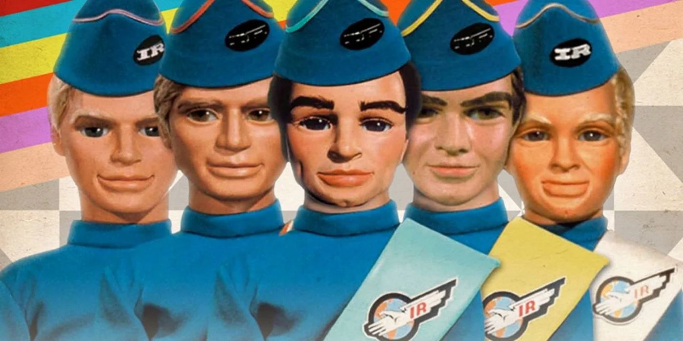 Cinco muñecos masculinos vestidos como cadetes espaciales en Thunderbirds