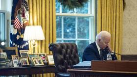 Biden tranquiliza a Zelensky sobre la ayuda estadounidense